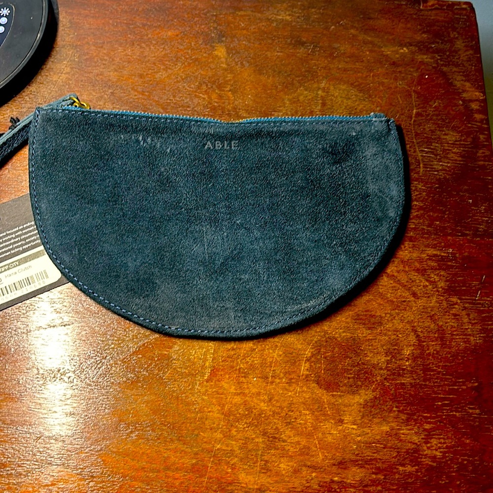 Able Hana Clutch